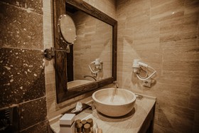Alia Cave Hotel