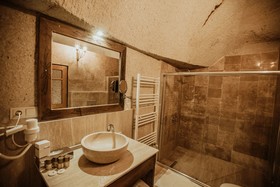 Alia Cave Hotel
