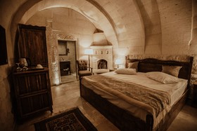 Alia Cave Hotel