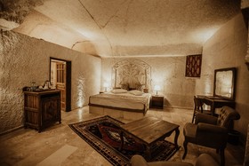 Alia Cave Hotel