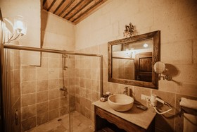 Alia Cave Hotel