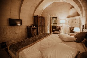 Alia Cave Hotel
