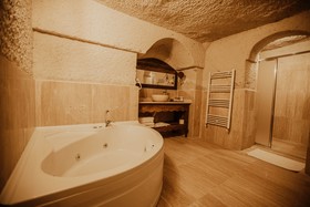 Alia Cave Hotel