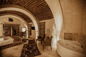 Alia Cave Hotel