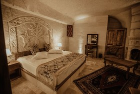 Alia Cave Hotel