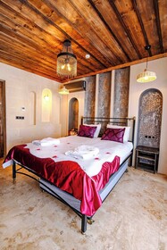 Alika Castle House