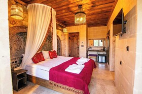 Alika Castle House