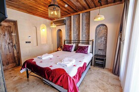 Alika Castle House