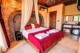 Alika Castle House