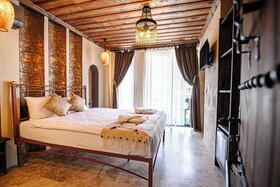 Alika Castle House