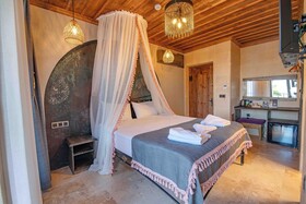 Alika Castle House