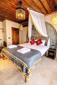Alika Castle House