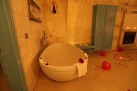 Anatelein Boutique Cave