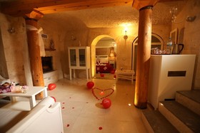 Anatelein Boutique Cave