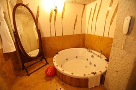 Anatelein Boutique Cave