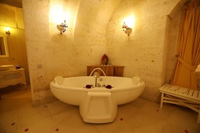 Anatelein Boutique Cave