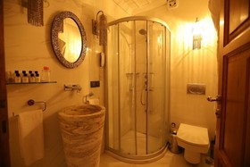 Anatelein Boutique Cave