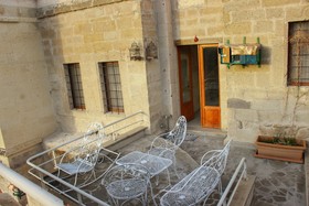 Anatelein Boutique Cave