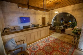 Nino Cave Suites