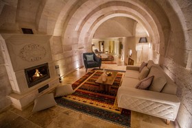 Nino Cave Suites