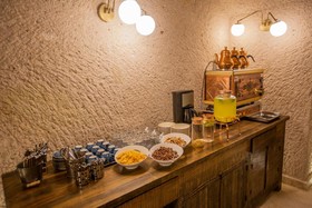 Nino Cave Suites