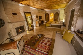 Nino Cave Suites