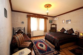 Arch Palace Hotel