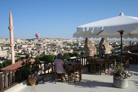 Arch Palace Hotel
