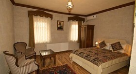 Arch Palace Hotel