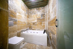 Aysel Inn House