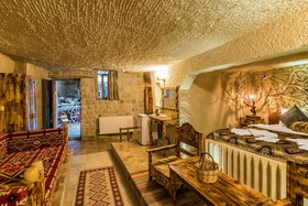 Cappadocia Ennar Cave