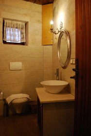 Cave Art Hotel