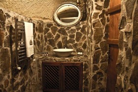 Cave Art Hotel