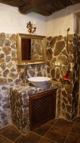 Cave Art Hotel