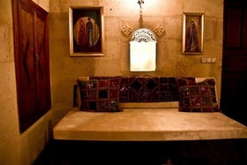 Cave Art Hotel