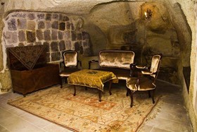 Cave Art Hotel