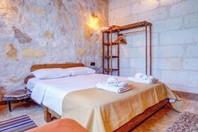 Ceran Stone House