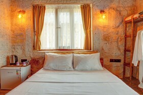 Ceran Stone House