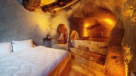 Crassula Cave Hotel