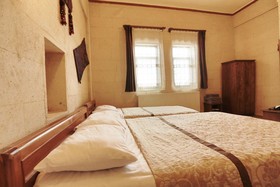 Elysée Cave House