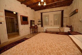 Elysée Cave House
