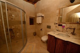 Elysée Cave House