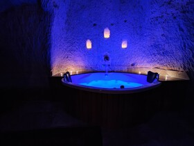 Euphoria Cave House