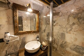 Foremanson Cave Hotel