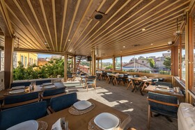 Foremanson Cave Hotel