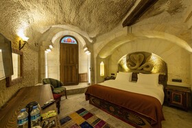 Foremanson Cave Hotel