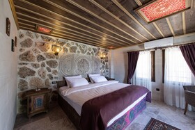 Foremanson Cave Hotel