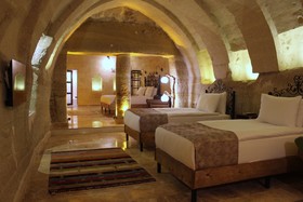 Kayra cave suites