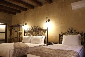 Kayra cave suites