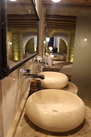 Kayra cave suites